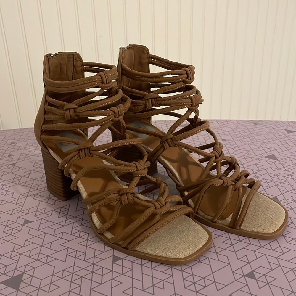 NEW IN BOX || DV by Dolce Vita Taupe Adira Criss Cross Block Heels (Size 7.5)